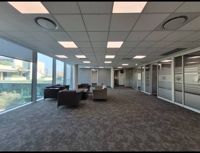 275M² OFFICE TO LET IN ILLOVO